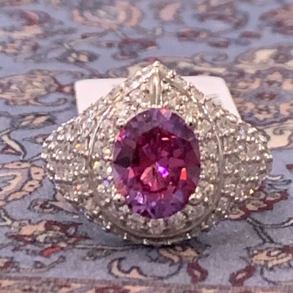 Fancy purple and white cz ring . Size 7 , Rhodium over silver . 4.58 dew - Picture 4 of 5